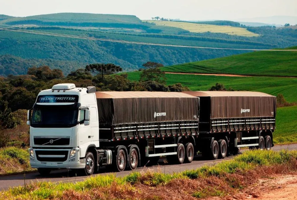 Transporte rodoviário de cargas: entenda os desafios desse modal de transporte